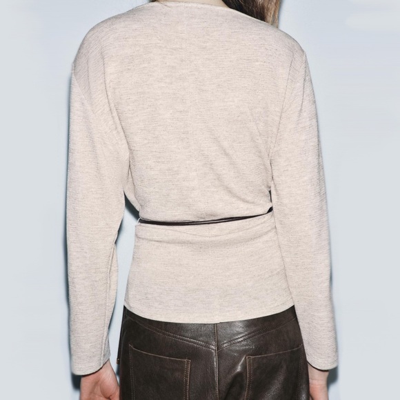Zara Textured Belted Top 🛍️ SOLD OUT 🛍️ - Picture 2 of 10